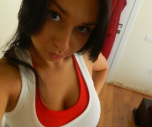 Aubrey Paige sexy selfie ..